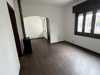 https://www.gallito.com.uy/linda-casa-de-ph-proxima-al-colegio-la-mennais-inmuebles-27897461