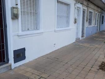 https://www.gallito.com.uy/tipo-casita-a-la-calle-con-entrada-independiente-inmuebles-27928987