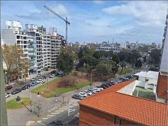 https://www.gallito.com.uy/sobre-pza-varela-soleado-con-espectacular-vista-despejada-inmuebles-27416501