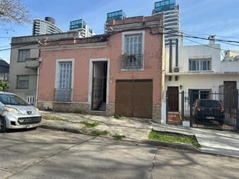 https://www.gallito.com.uy/casa-en-venta-de-5-dormitorios-en-malvin-inmuebles-25595631