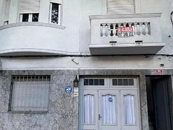 https://www.gallito.com.uy/casa-en-pocitos-de-4-dormitorios-hermosa-propiedad-reciclada-inmuebles-27942180