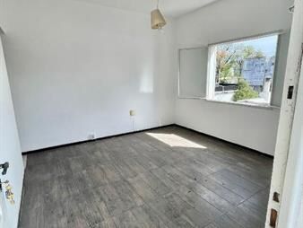 https://www.gallito.com.uy/lindo-apto-con-terraza-en-buena-zona-inmuebles-27670404
