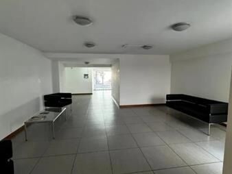 https://www.gallito.com.uy/traspaso-monoambiente-a-pasos-de-montevideo-shopping-y-rambl-inmuebles-27946589