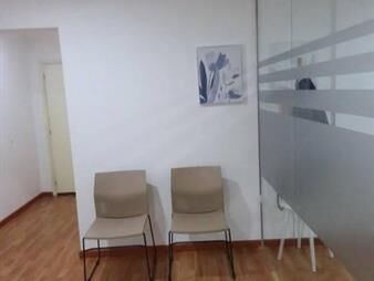 https://www.gallito.com.uy/hermosa-y-amplia-oficina-en-ciudad-vieja-inmuebles-27954086