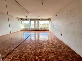 https://www.gallito.com.uy/oportunidasd-en-pocitos-a-pasos-del-ombu-3d-y-2-baños-inmuebles-27954446