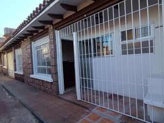 https://www.gallito.com.uy/casa-3-dorm-estufa-leña-amplio-patio-garaje-independiente-inmuebles-27959018