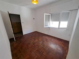 https://www.gallito.com.uy/pasos-colegio-aleman-pisos-parquet-placares-muy-soeado-inmuebles-27959374