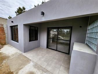 https://www.gallito.com.uy/estrene-casa-tipo-loft-en-solymar-norte-inmuebles-27968842