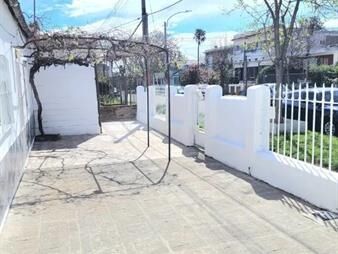 https://www.gallito.com.uy/casa-a-nuevo-4-dormitorios-cochera-patio-inmuebles-27971986