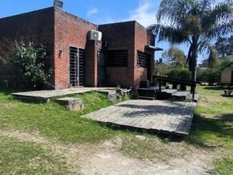 https://www.gallito.com.uy/casa-de-3-dormitorios-con-jardin-en-el-pinar-inmuebles-27976517