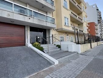 https://www.gallito.com.uy/venta-apto-sobre-rambla-de-punta-carretas-2-dormen-suite-inmuebles-27976920