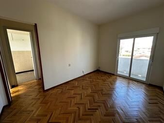 https://www.gallito.com.uy/alquiler-apartamento-1-dormitorio-con-terraza-inmuebles-27977545