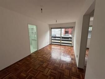 https://www.gallito.com.uy/al-frente-luminoso-bien-ubicado-cocina-definida-inmuebles-27993915