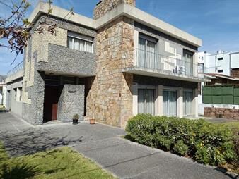 https://www.gallito.com.uy/padron-unico-excelente-casa-en-2-plantas-en-punta-gorda-inmuebles-27981907