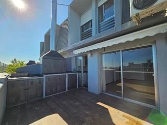 https://www.gallito.com.uy/venta-penthouse-2-dormitorios-con-terraza-y-parrillero-inmuebles-27968154
