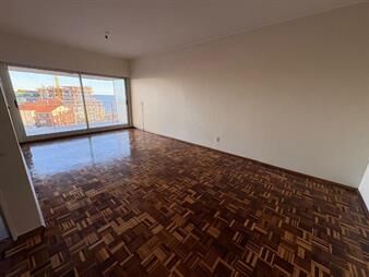 https://www.gallito.com.uy/apto-de-categoria-con-gge-a-pasos-rambla-de-pocitos-inmuebles-28006004