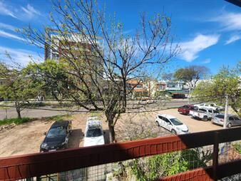 https://www.gallito.com.uy/apto-de-altos-patio-y-azotea-con-parrillero-sin-gastos-inmuebles-28006089