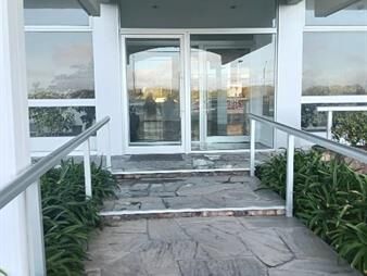 https://www.gallito.com.uy/venta-apartamento-amoblado-frente-al-mar-inmuebles-28009950
