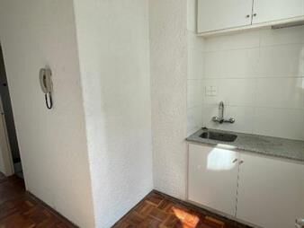 https://web5.gallito.com.uy/se-alquila-monoambiente-luminoso-hector-gutierrez-centro-inmuebles-28027018