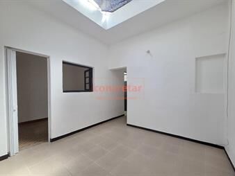 https://web5.gallito.com.uy/impecable-casa-sobre-minnesota-independiente-al-frente-inmuebles-28027531