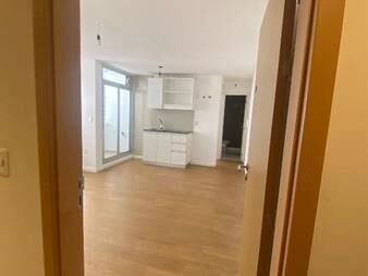 https://web5.gallito.com.uy/muy-buen-apto-a-mts-de-3-cruces-con-garage-inmuebles-28010021