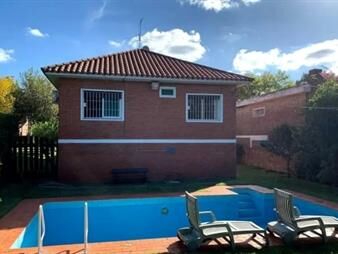 https://web5.gallito.com.uy/susena-inversiones-vende-casa-en-carrasco-norte-gran-terreno-inmuebles-28031091