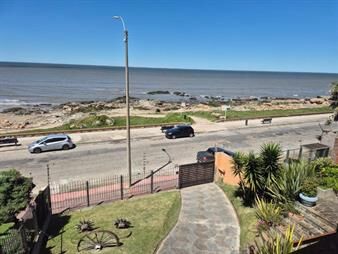 https://web5.gallito.com.uy/gran-casa-con-espectacular-vista-al-mar-inmuebles-28032225
