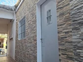 https://www.gallito.com.uy/se-alquila-monoambiente-con-cocina-definida-aa-pocitos-n-inmuebles-28035715