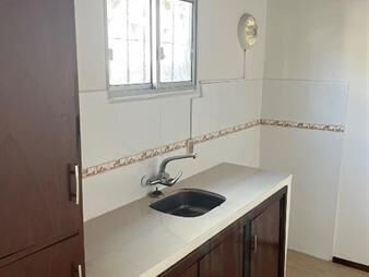 https://web5.gallito.com.uy/juan-cabal-y-martin-fierro-inmuebles-27977014