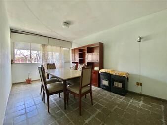 https://web5.gallito.com.uy/venta-apartamento-de-4-dormitorios-en-centenario-4-inmuebles-28036192