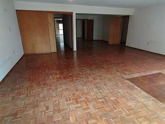 https://web5.gallito.com.uy/bajo-gran-planta-de-210mts-en-pocitos-inmuebles-28039851