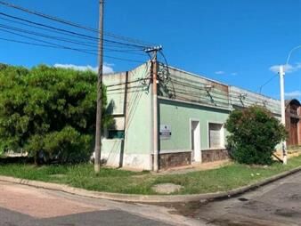 https://web5.gallito.com.uy/oportunidad-casa-a-2-cuadras-de-la-plaza-con-dos-cuartos-inmuebles-28063083