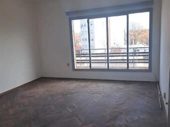 https://web5.gallito.com.uy/al-frente-con-balcon-2-dorm-gastos-comunes-muy-bajos-inmuebles-28063322