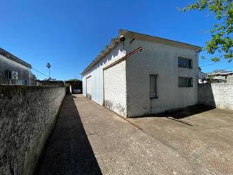 https://web5.gallito.com.uy/venta-terreno-con-taller-y-casa-en-las-acacias-inmuebles-28070640