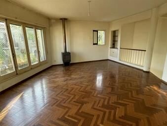https://web5.gallito.com.uy/alquiler-casa-de-altos-con-amplia-azotea-exclusiva-4-dormi-inmuebles-28098902