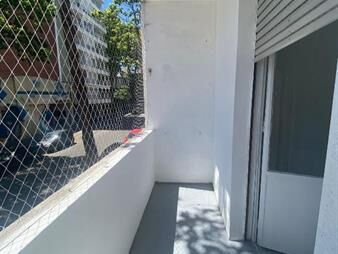 https://web5.gallito.com.uy/alquiler-hermoso-apto-2-dormitorios-balcon-cordon-inmuebles-28101766