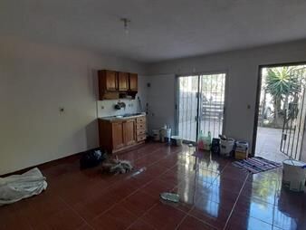 https://web5.gallito.com.uy/alquiler-prox-camino-carrasco-cochera-y-parrillero-casa-ph-inmuebles-28101780