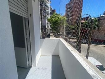 https://web5.gallito.com.uy/precioso-apto-2-dorm-cbalcon-cordon-inmuebles-28102777