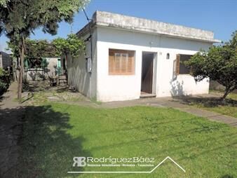 https://www.gallito.com.uy/venta-casa-2-dormitorios-jardin-lugar-para-2-autos-patio-inmuebles-28110826