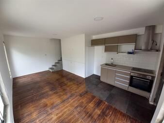 https://web5.gallito.com.uy/venta-casa-con-renta-duplex-patio-al-frente-con-cochera-inmuebles-28114373