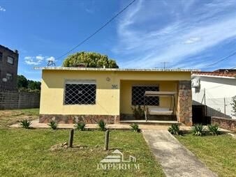 https://web5.gallito.com.uy/venta-casa-en-lezica-con-amplio-terreno-de-1143-m2-inmuebles-28145977
