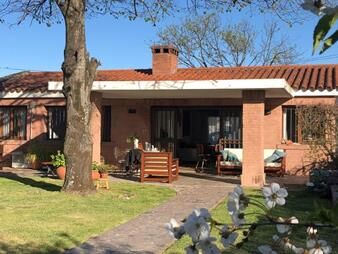 https://web5.gallito.com.uy/dueño-vende-casa-en-el-bosque-de-solymar-padron-unico-inmuebles-28153587