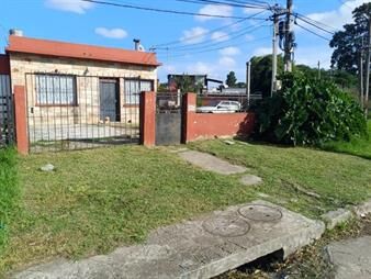 https://web5.gallito.com.uy/vendo-o-alquilo-casa-2-dormitorios-en-jardines-del-hipodromo-inmuebles-28168659