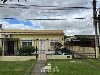 https://web5.gallito.com.uy/venta-nuda-propiedad-de-2-casas-en-peñarol-inmuebles-28185762