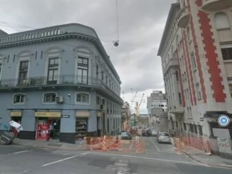 https://web5.gallito.com.uy/en-el-corazon-de-ciudad-vieja-40m2-al-frente-ideal-renta-inmuebles-28221171