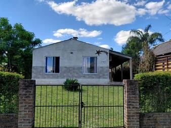 https://web5.gallito.com.uy/vendo-casa-de-2-dormitorios-en-balneario-ipora-inmuebles-28244584