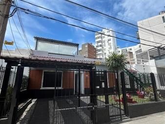 https://web5.gallito.com.uy/se-vende-hermosa-casa-2dor-al-frente-calle-asturias-malvin-inmuebles-28254102