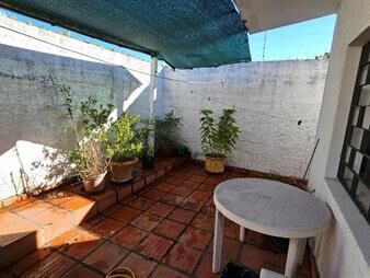 https://web5.gallito.com.uy/casa-en-venta-toda-en-planta-baja-con-jardin-y-patio-inmuebles-28258538