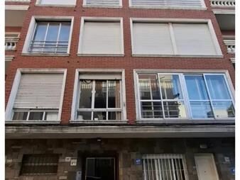 https://web5.gallito.com.uy/vendo-aprtamento-interior-con-patio-en-pb-de-1-dormitorio-inmuebles-28270109