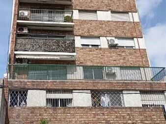 https://www.gallito.com.uy/vendo-apartamento-de-3-dormitorios-y-2-baños-con-garage-inmuebles-28282187